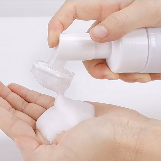 Gesichtsreinigungsschaum, Peeling, Reinigungsmousse, Porenfeuchtigkeit, Hautpflege, Waschbürste, koreanische Kosmetik, Make-up